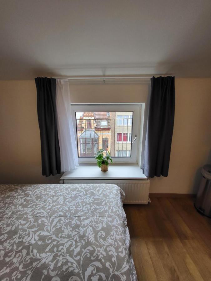 Charmante maison idéalement située Etterbeek Extérieur photo