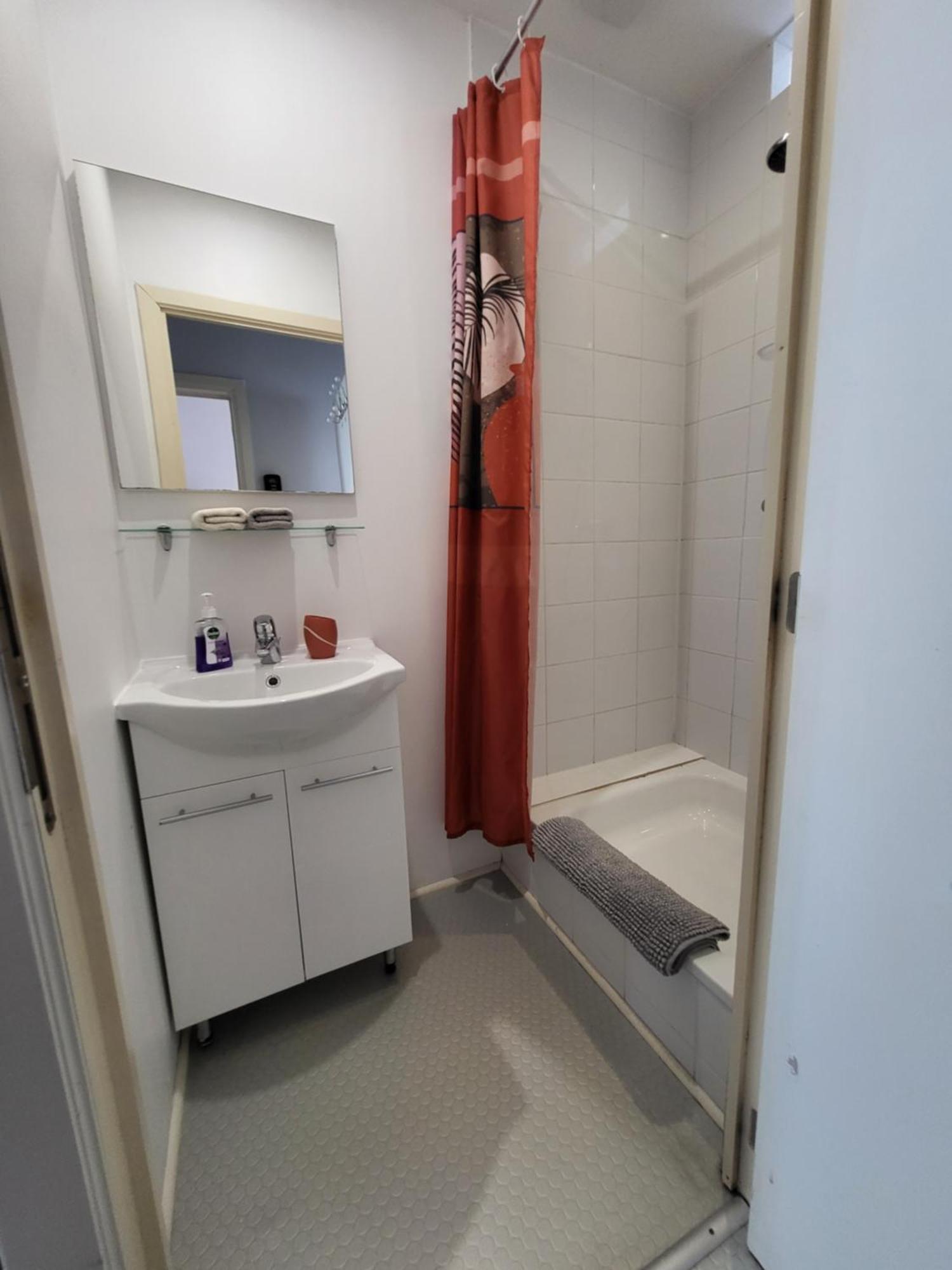 Charmante maison idéalement située Etterbeek Chambre photo